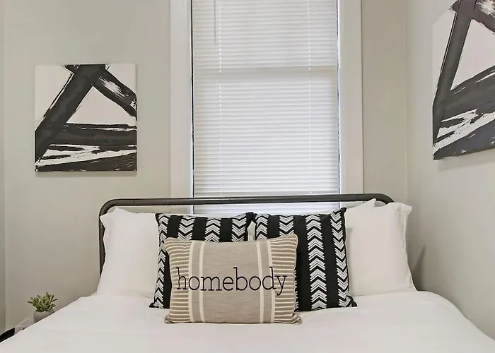 Enchanting 2-bedroom In - Clark 4 *